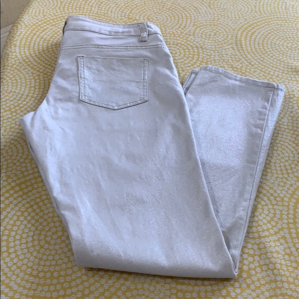 Cache Jeans - Picture 2 of 4